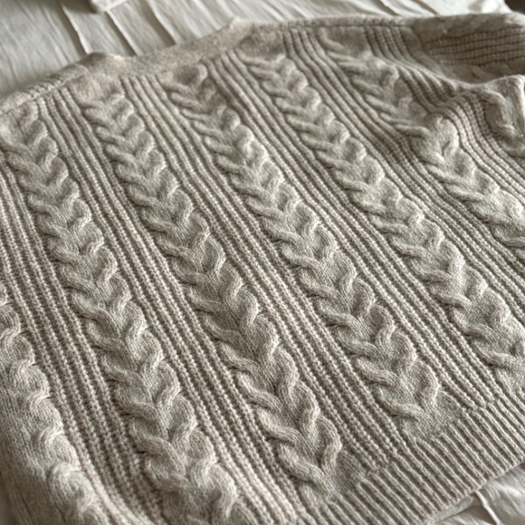 Jenni Kayne Cable Knit Cardigan in Cream - Picture 2 of 5